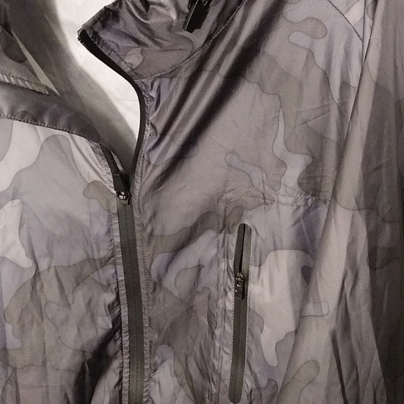 Jacket - Picture 3 of 8